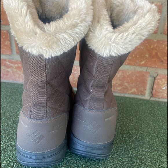 Columbia Ice Maiden II Insulated Waterproof Winter Snow Boots
Size 7 - Picture 11 of 16